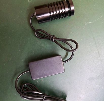 الدرجة الصناعية DC 12-24V 450nm 80mw Blue Dot Laser Module للضوء المسرحي بالليزر والليزر الخارجي المزود